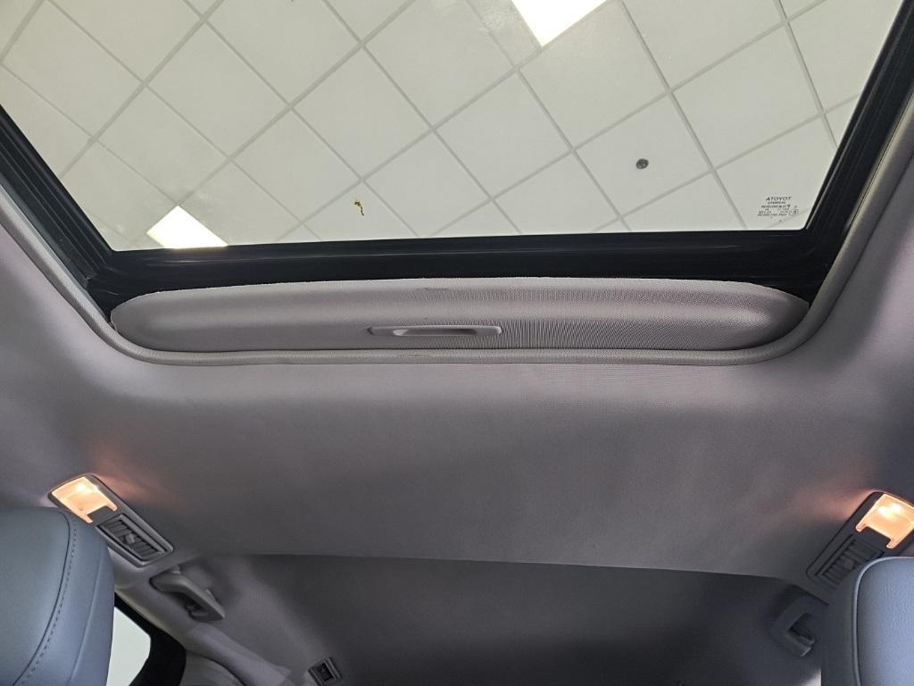 used 2024 Toyota Sienna car