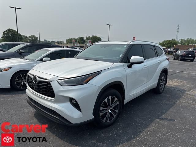 used 2022 Toyota Highlander car, priced at $39,493