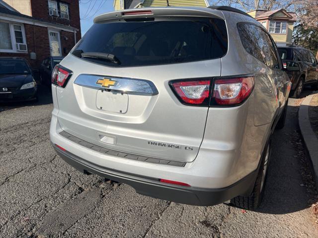 used 2014 Chevrolet Traverse car, priced at $5,999