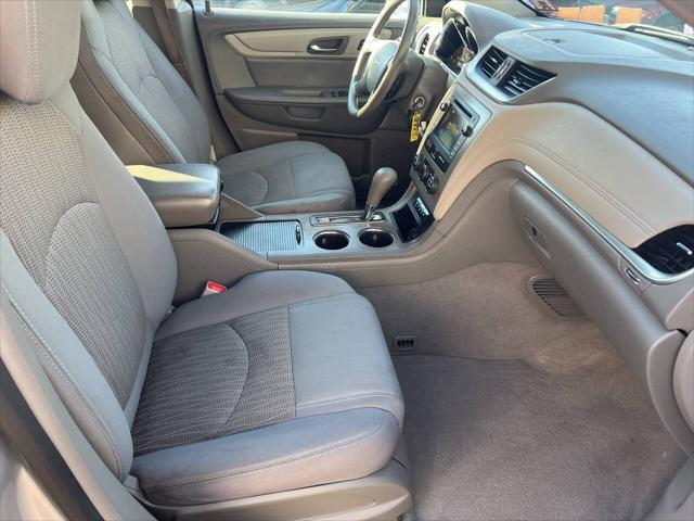 used 2014 Chevrolet Traverse car, priced at $5,999