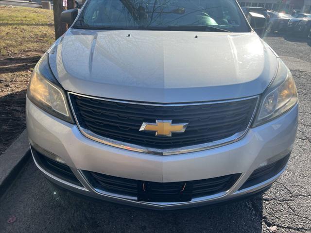 used 2014 Chevrolet Traverse car, priced at $5,999