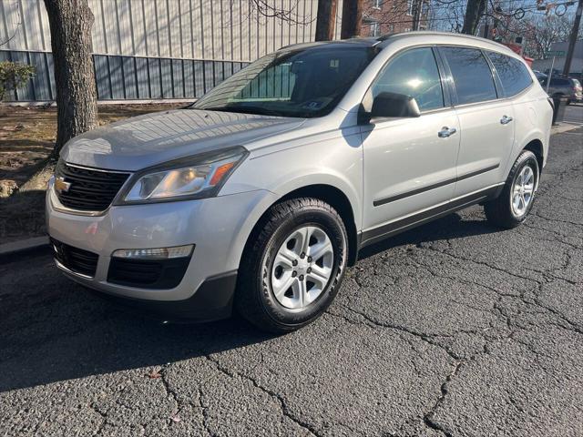 used 2014 Chevrolet Traverse car, priced at $5,999