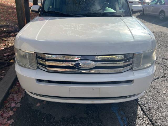 used 2011 Ford Flex car, priced at $3,999