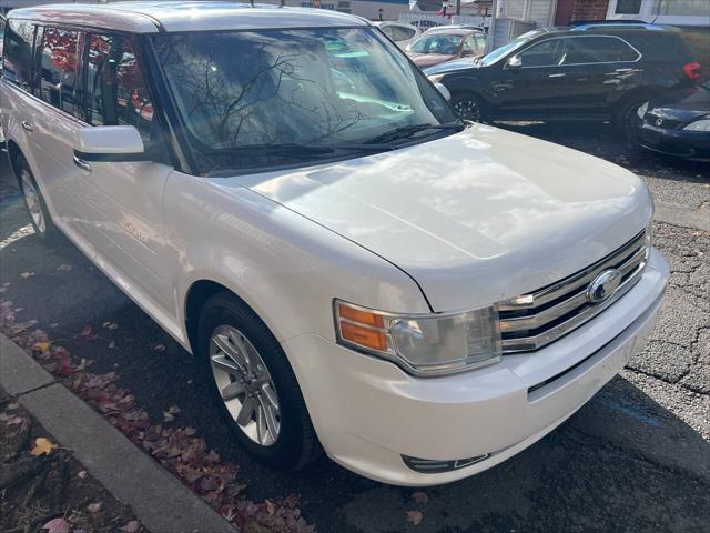 used 2011 Ford Flex car, priced at $3,999