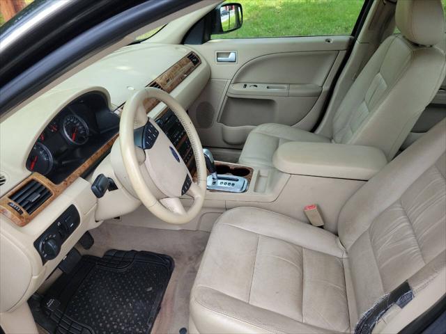 used 2005 Ford Five Hundred car, priced at $2,999