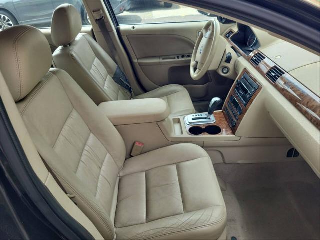 used 2005 Ford Five Hundred car, priced at $2,999