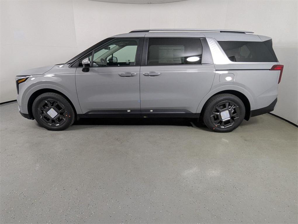 new 2025 Kia Carnival Hybrid car, priced at $42,920