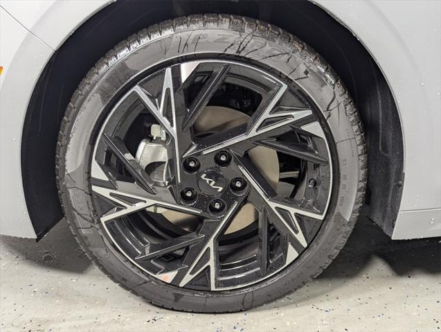 new 2025 Kia K5 car, priced at $32,395