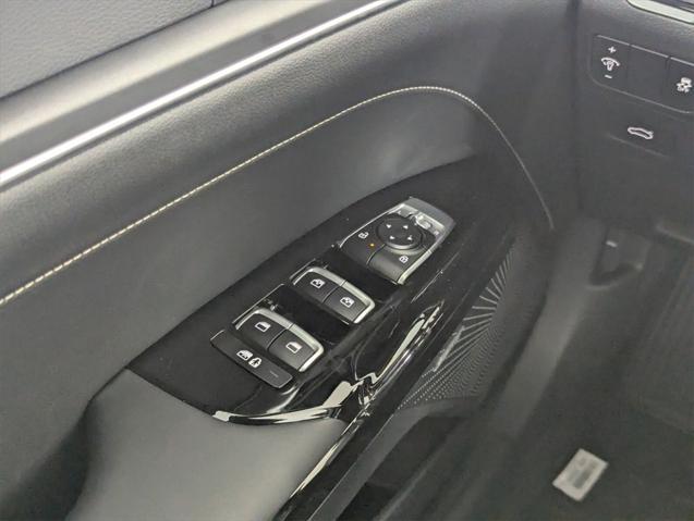 new 2025 Kia K5 car, priced at $32,360