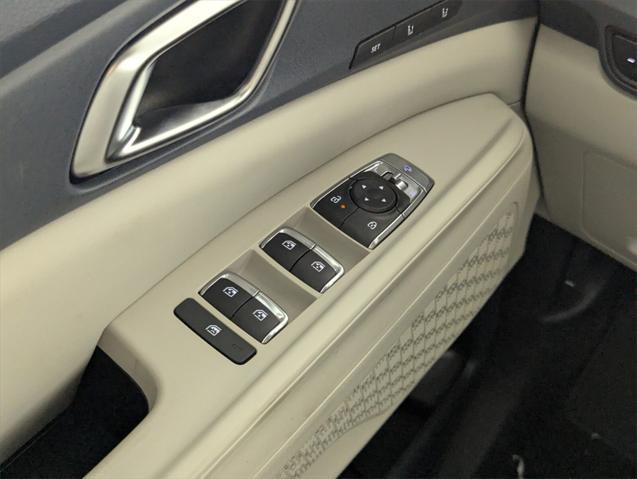 new 2025 Kia Carnival Hybrid car, priced at $45,860