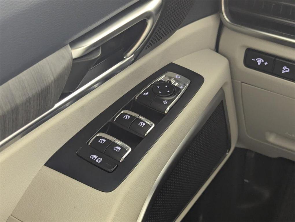 new 2025 Kia Telluride car, priced at $42,204