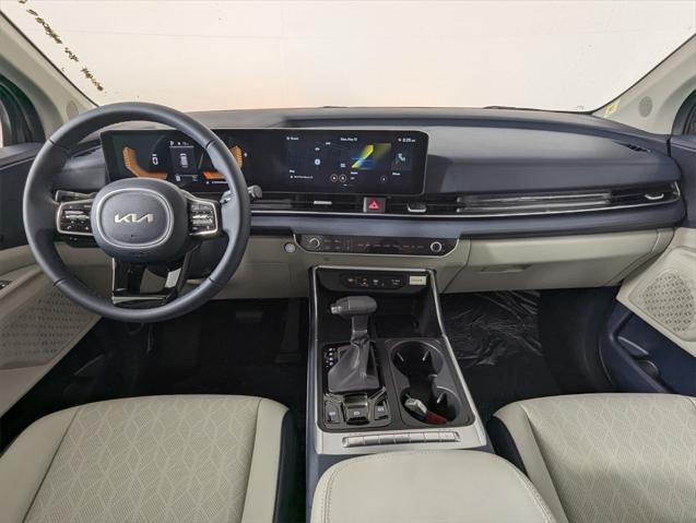new 2025 Kia Carnival car, priced at $40,921