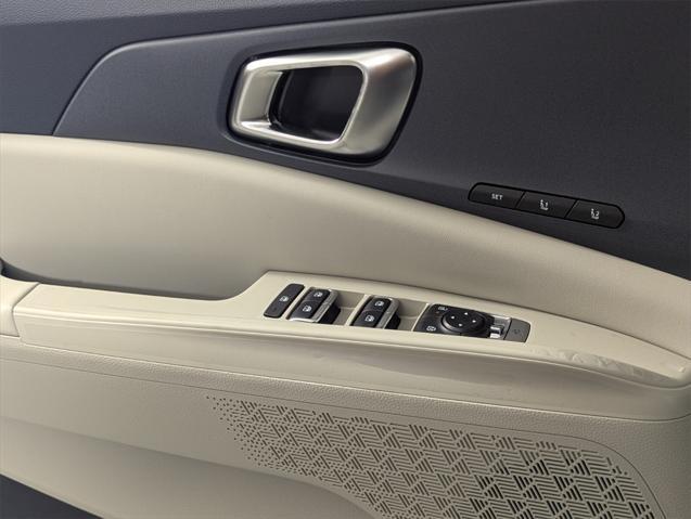 new 2025 Kia Carnival car, priced at $40,921