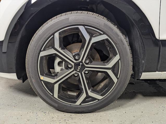 new 2025 Kia Niro car, priced at $32,666