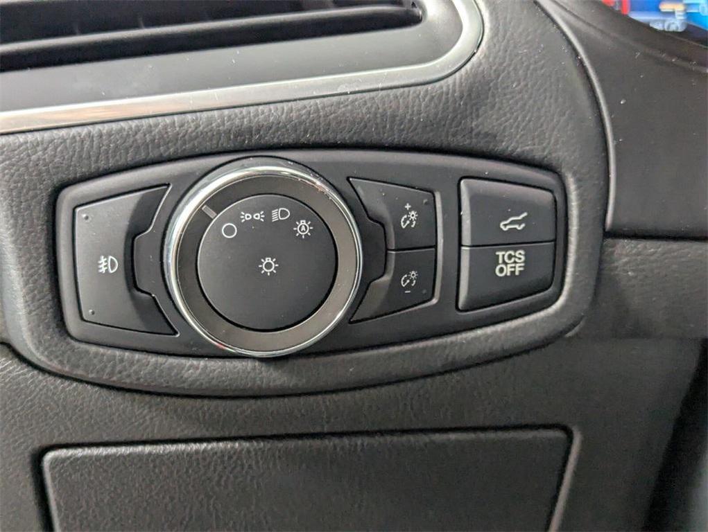 used 2022 Ford Edge car, priced at $16,995
