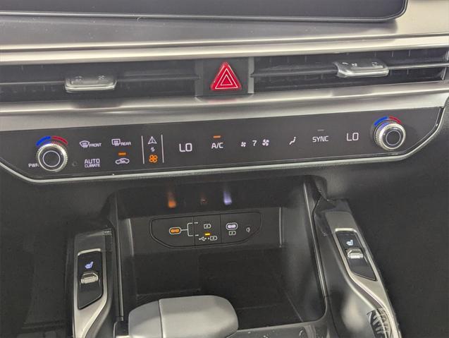 new 2025 Kia Sorento car, priced at $38,546