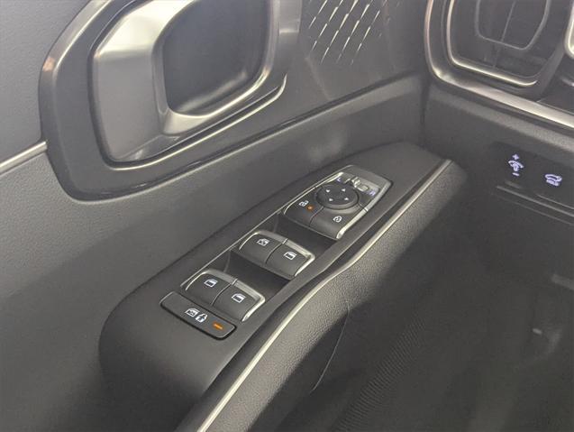 new 2025 Kia Sorento car, priced at $38,546
