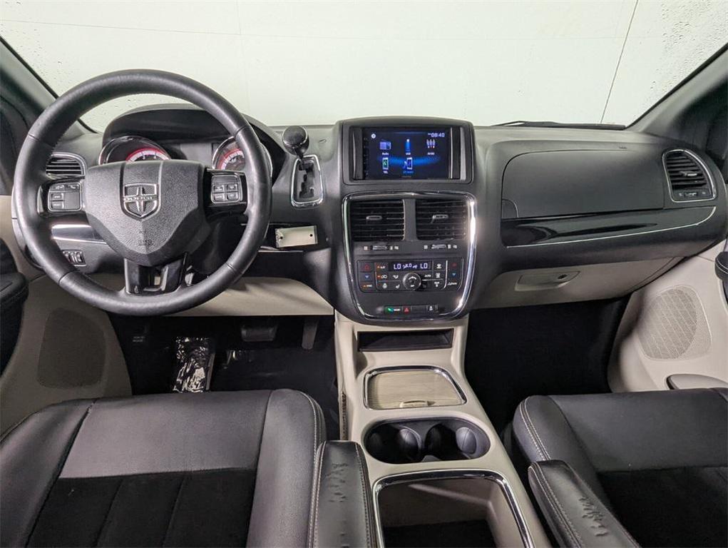 used 2016 Dodge Grand Caravan car