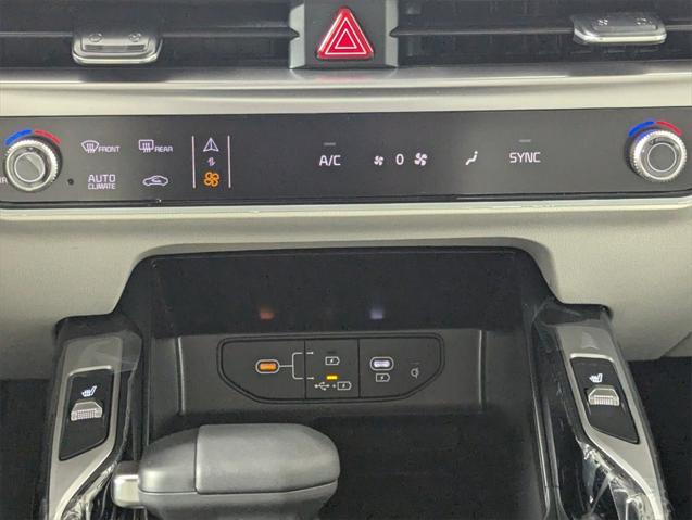 new 2025 Kia Sorento car, priced at $39,330