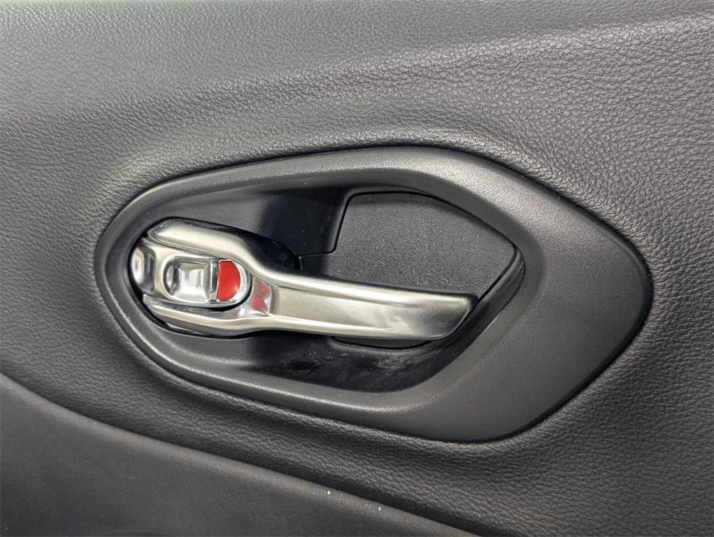 used 2019 Jeep Cherokee car, priced at $7,495