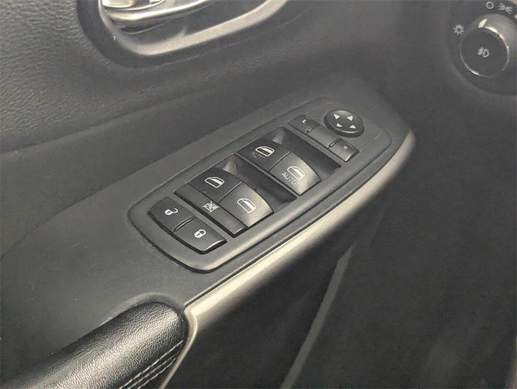 used 2019 Jeep Cherokee car, priced at $7,495