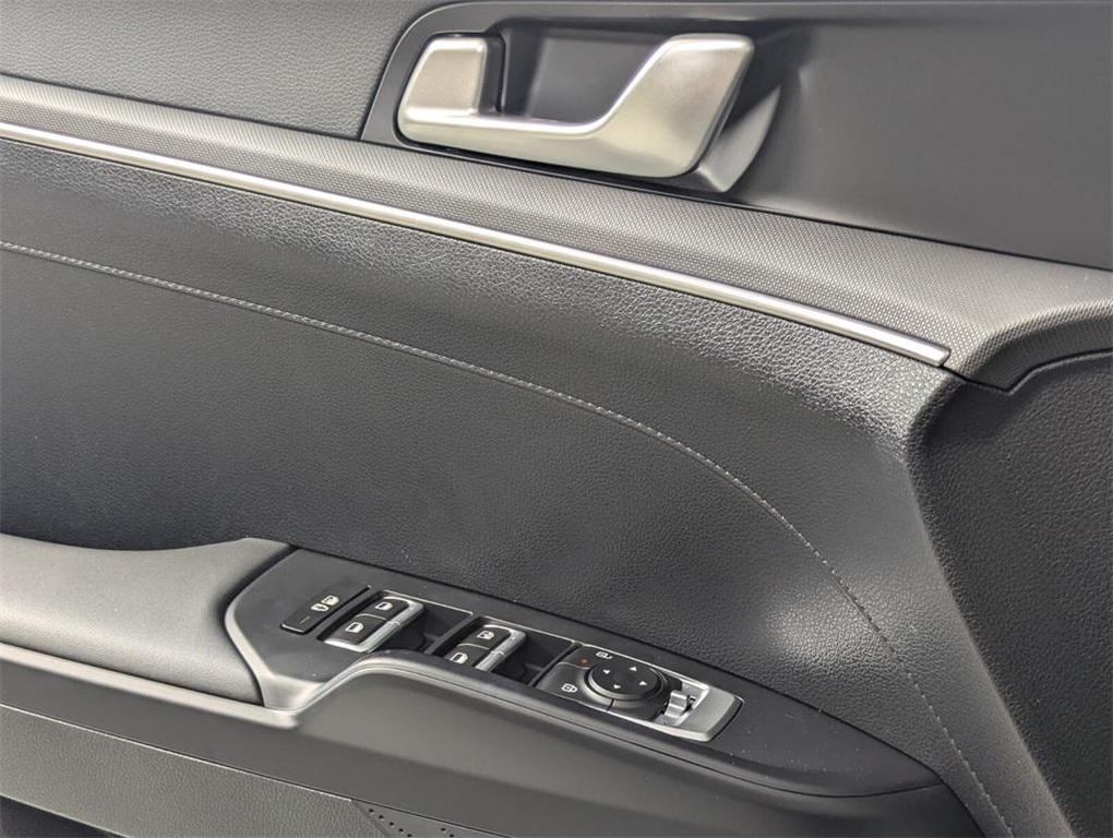 new 2025 Kia K5 car, priced at $27,979