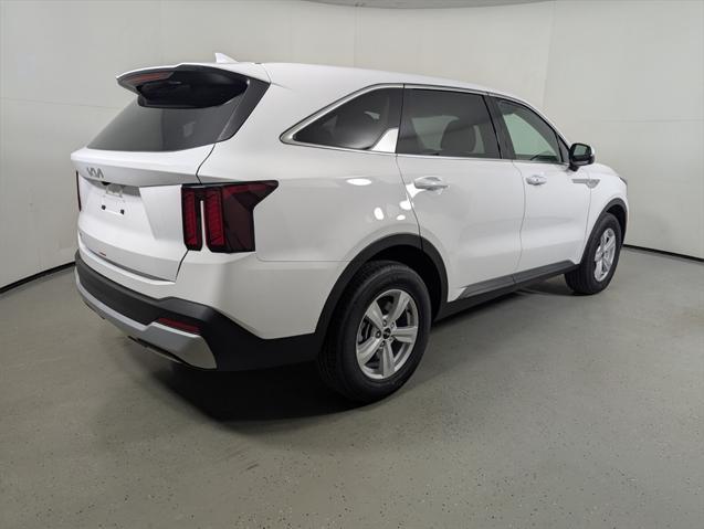 new 2025 Kia Sorento car, priced at $34,125