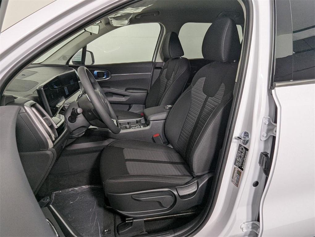 new 2025 Kia Sorento car, priced at $33,625