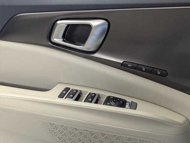 new 2026 Kia Carnival Hybrid car, priced at $55,285