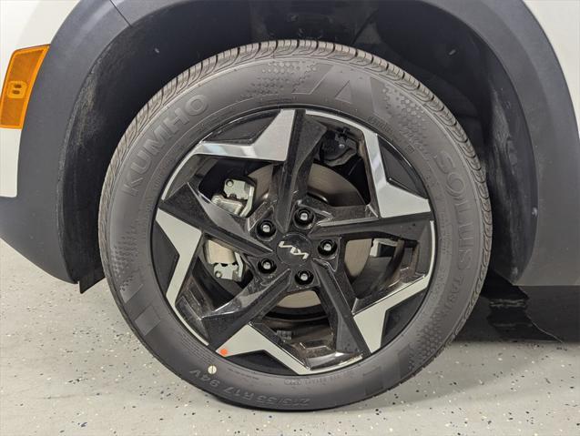 new 2025 Kia Seltos car, priced at $27,764