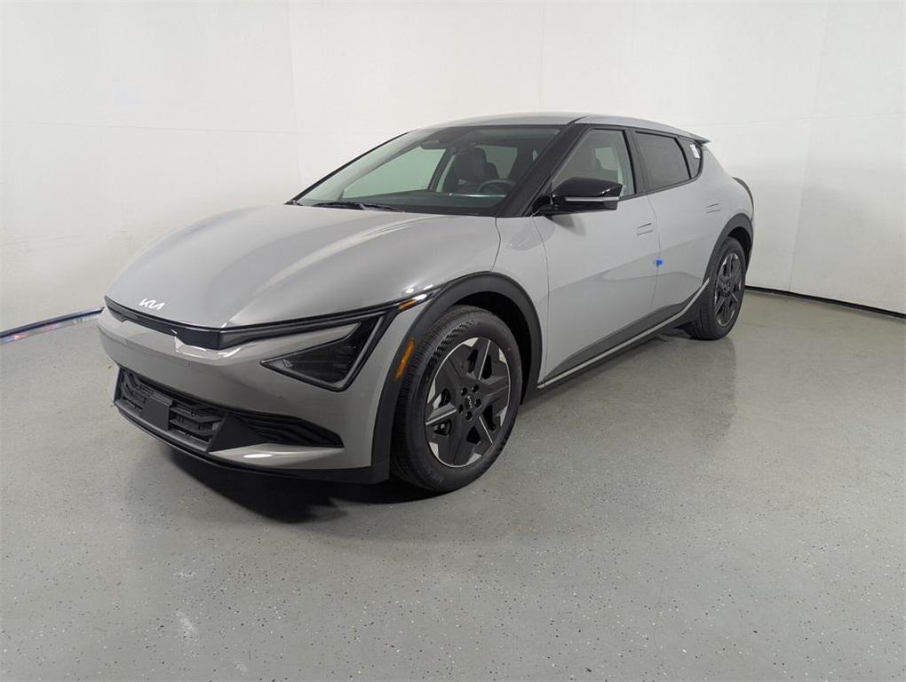 new 2025 Kia EV6 car, priced at $43,040