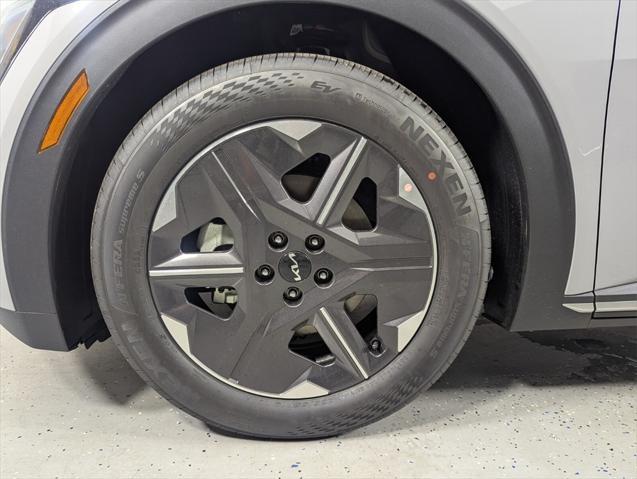 new 2025 Kia EV6 car, priced at $45,040