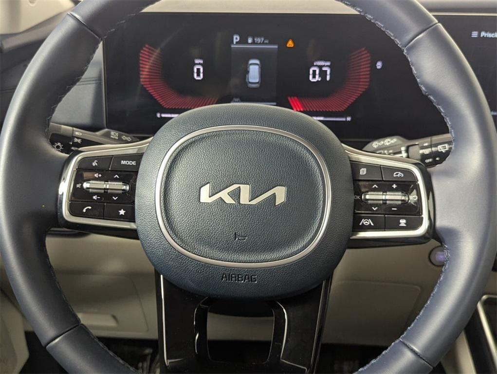 used 2025 Kia Carnival car, priced at $37,995