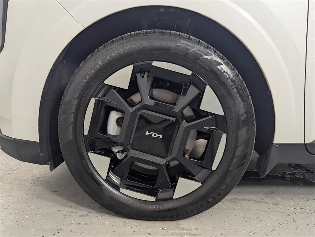 used 2025 Kia Carnival car, priced at $37,995