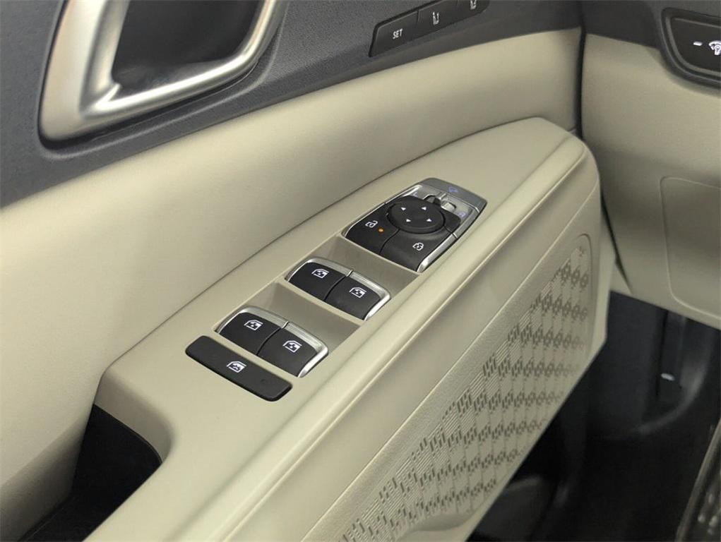 used 2025 Kia Carnival car, priced at $37,995