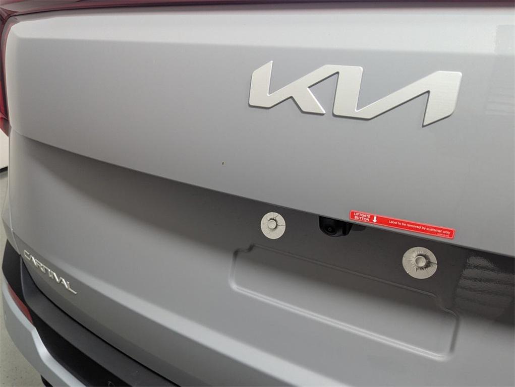 new 2026 Kia Carnival Hybrid car, priced at $43,572