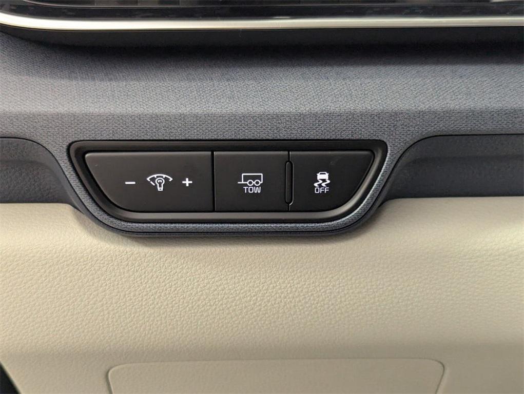 new 2026 Kia Carnival Hybrid car, priced at $43,572