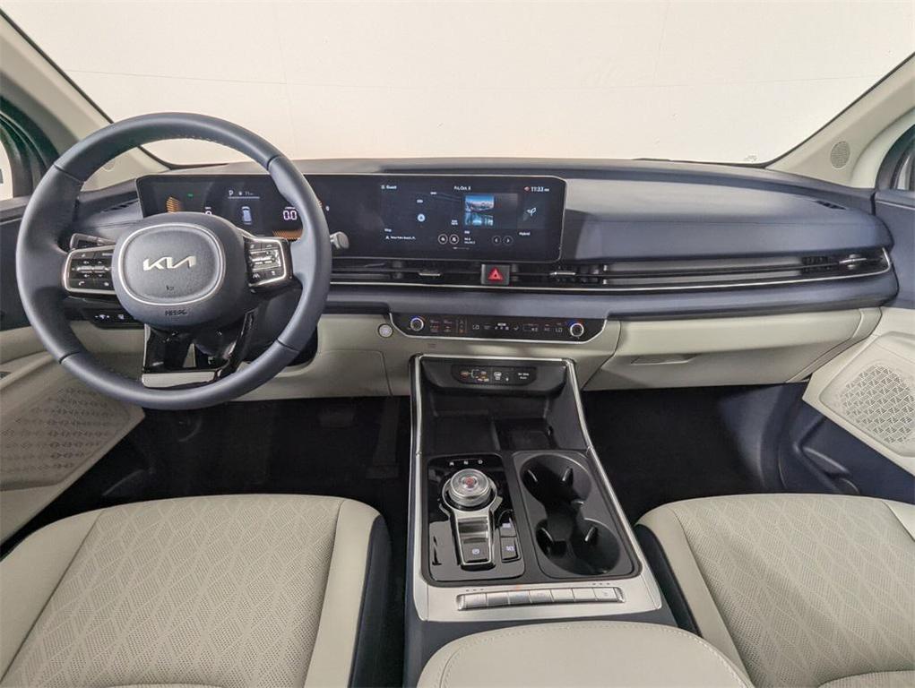 new 2026 Kia Carnival Hybrid car, priced at $43,572