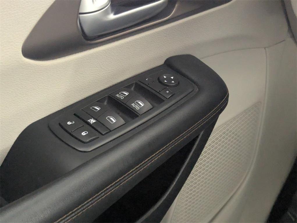 used 2017 Chrysler Pacifica car, priced at $9,900