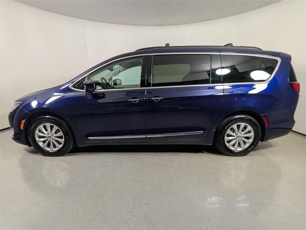 used 2017 Chrysler Pacifica car, priced at $9,900