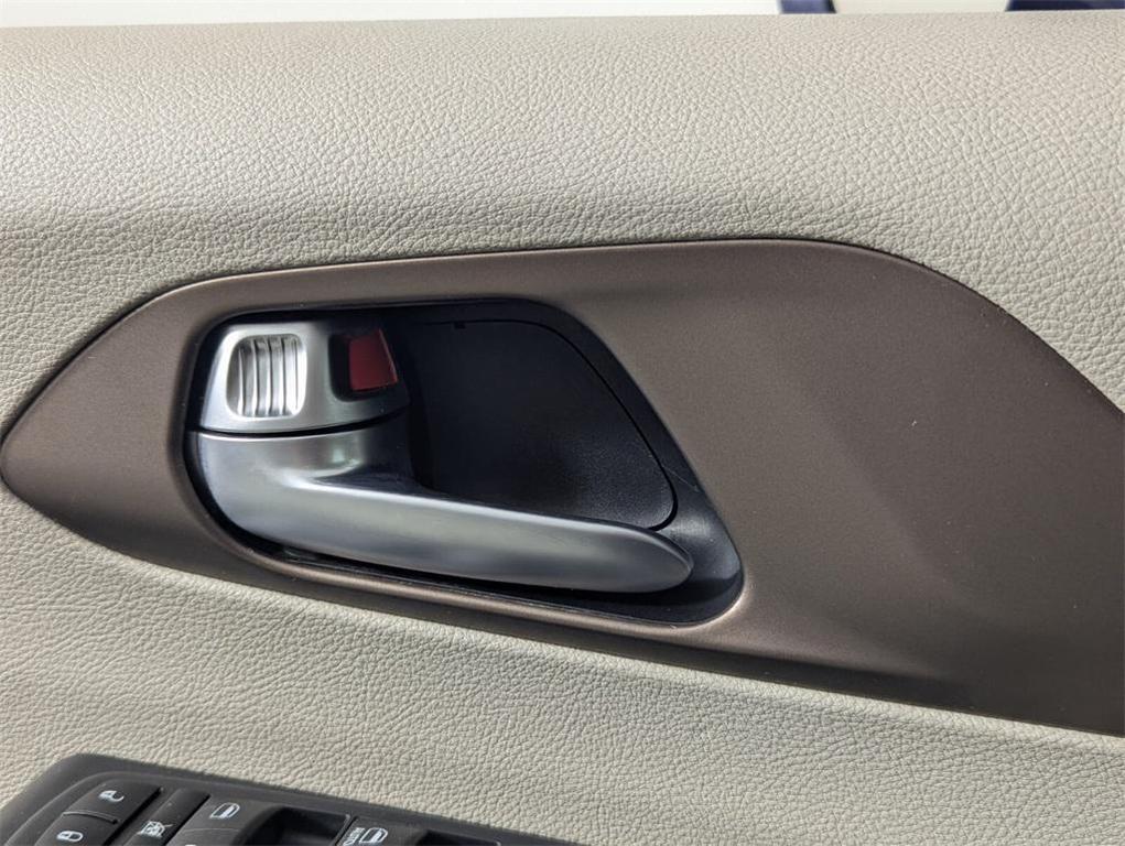 used 2017 Chrysler Pacifica car, priced at $9,900