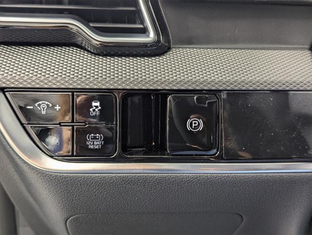 new 2025 Kia Sportage Hybrid car, priced at $31,105