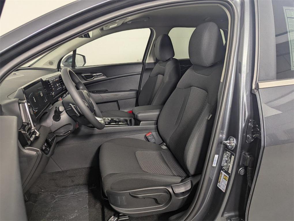 new 2025 Kia Sportage Hybrid car, priced at $29,550