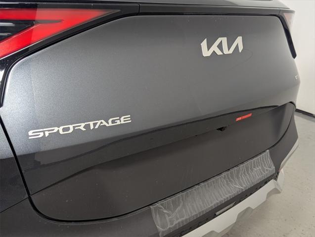 new 2025 Kia Sportage Hybrid car, priced at $31,105