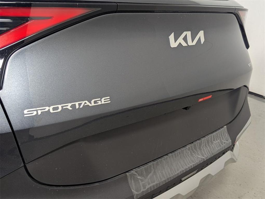 new 2025 Kia Sportage Hybrid car, priced at $29,550