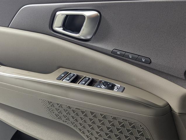 new 2026 Kia Carnival car, priced at $48,285