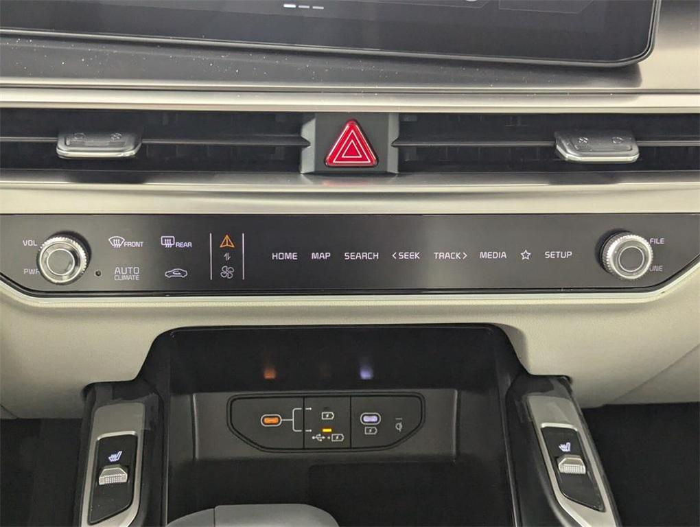new 2025 Kia Sorento car, priced at $35,968