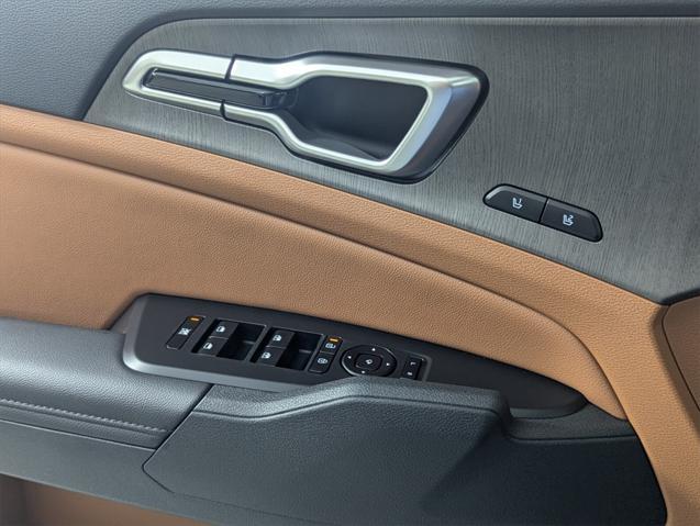 new 2026 Kia Sportage car, priced at $39,060
