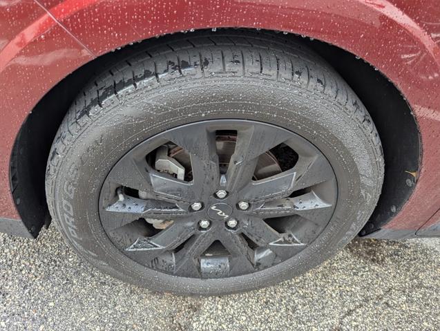 used 2023 Kia Carnival car, priced at $34,991
