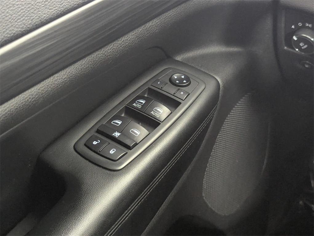 used 2019 Jeep Grand Cherokee car, priced at $18,995